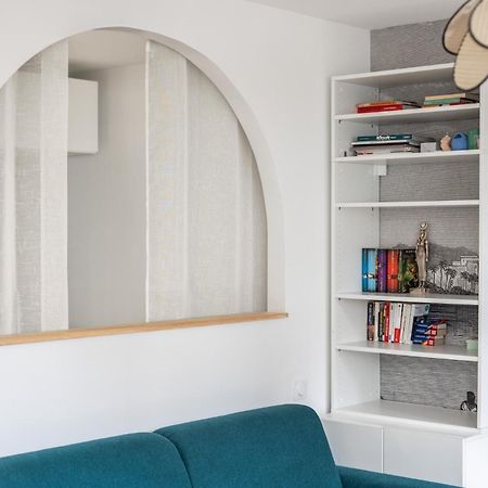 Charming Parisian Home Away From Home In The Heart Of Parijs Buitenkant foto