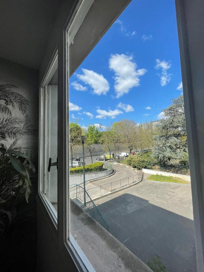 Charming Parisian Home Away From Home In The Heart Of Parijs Buitenkant foto